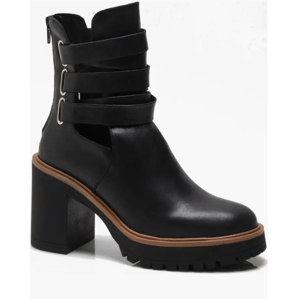 Free People Jesse Cutout Boots
Size 8.5